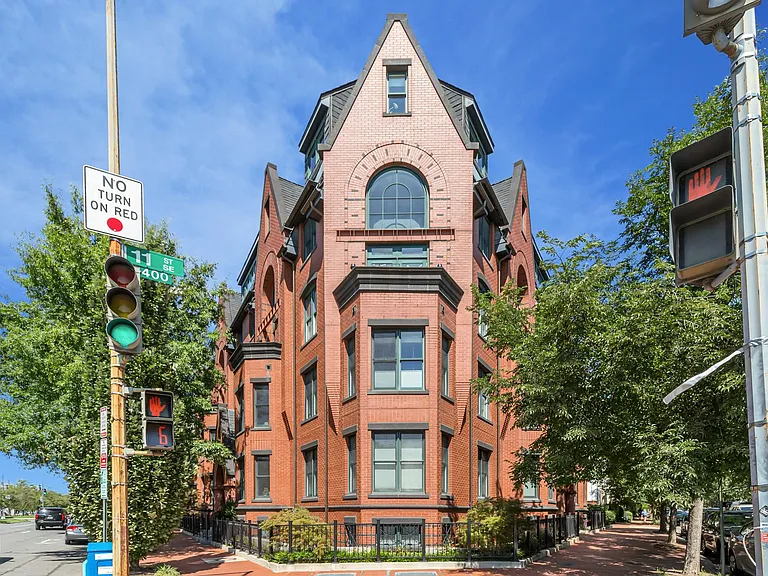 1020 Pennsylvania Ave SE #102 — Photo 27