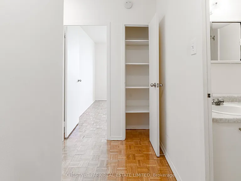 40 Godstone Rd #1507 — Photo 34