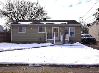 3210 Montana Ave, Flint, MI 48506