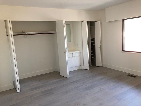 5th image of 9800 Glenacres Dr #207