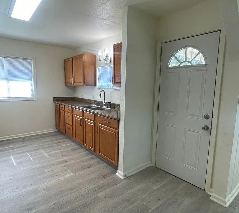 2538 & 2556 Lanning Ave