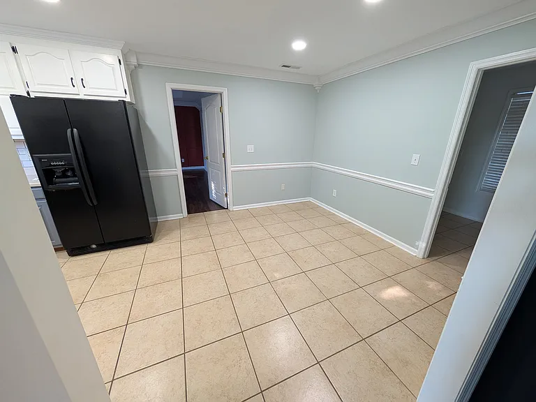 202 Deerfoot Dr — Photo 3