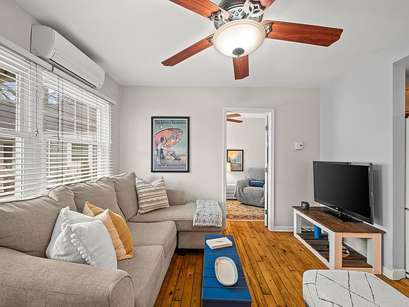 5th image of 15577 Victor Rd #5