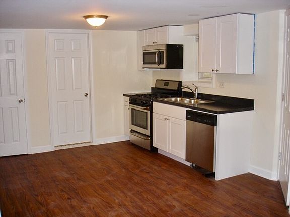2nd image of 2519 N Francisco Ave #G
