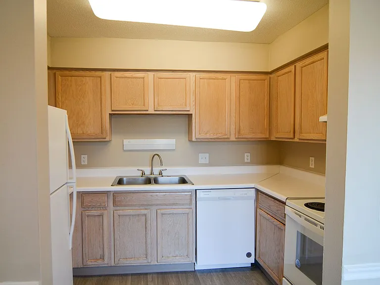 Citadel Apartments — Photo 29