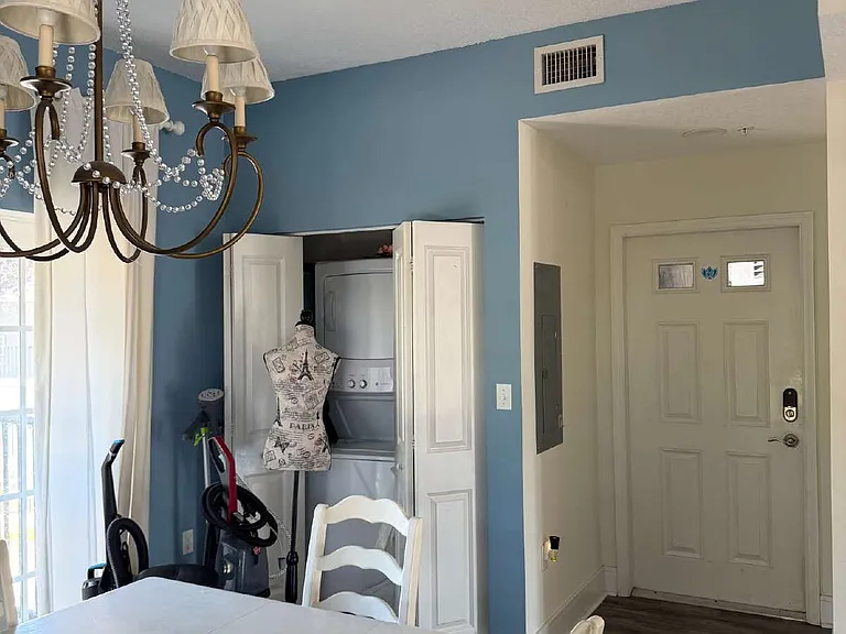 300 State St E #216 — Photo 10