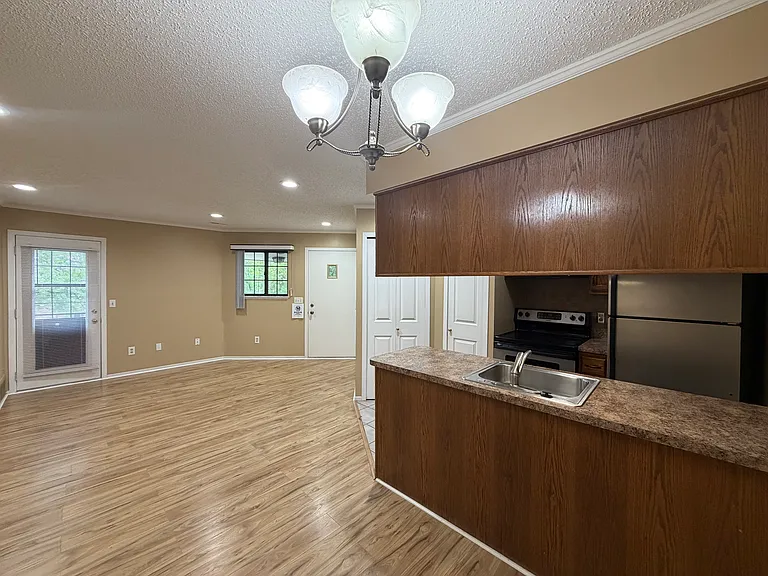 34917 Hamilton Dr #2 — Photo 10