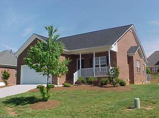 1309 NE Davenport Ct, Kernersville, NC 27284