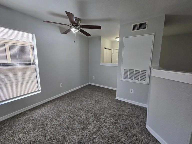 513 S Park Dr — Photo 18