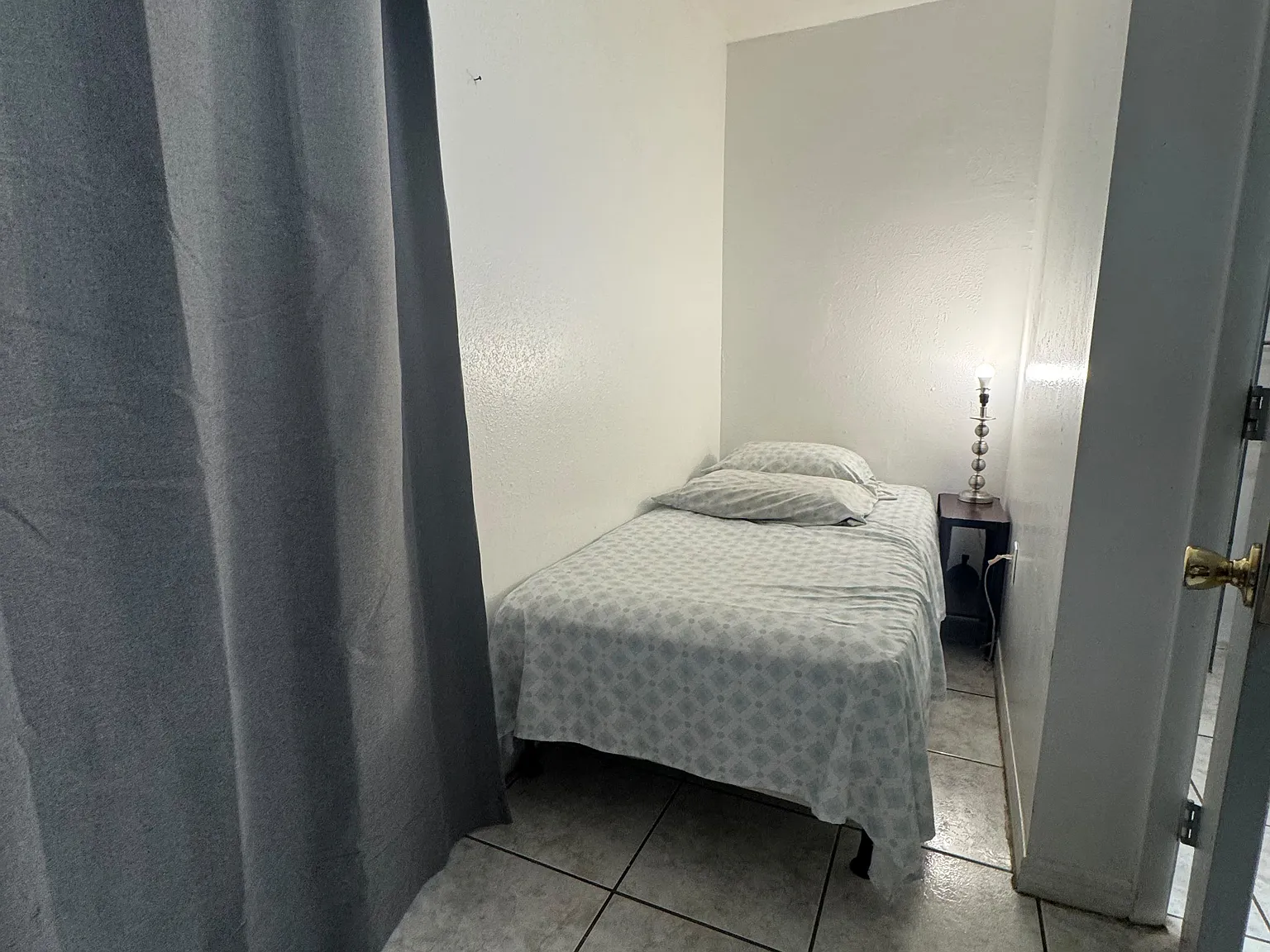 2921 SW 36th Ct — Photo 3