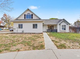 413 N Copper River Dr, Nampa, ID 83651