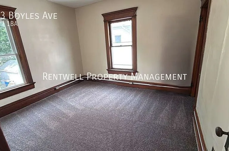 323 Boyles Ave — Photo 18