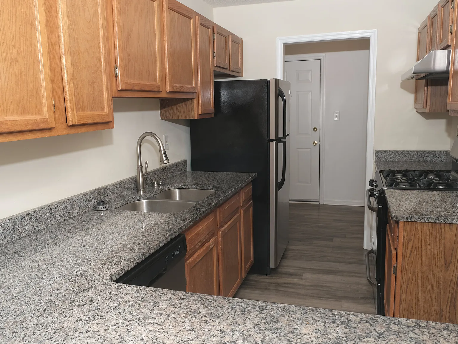 Terrace Place - 436 — Photo 3
