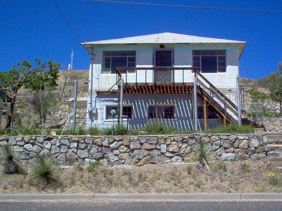 Cactus Street View See Cross