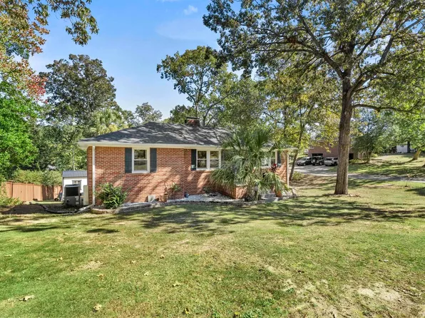 1500 Redwood Dr, West Columbia, SC 29169