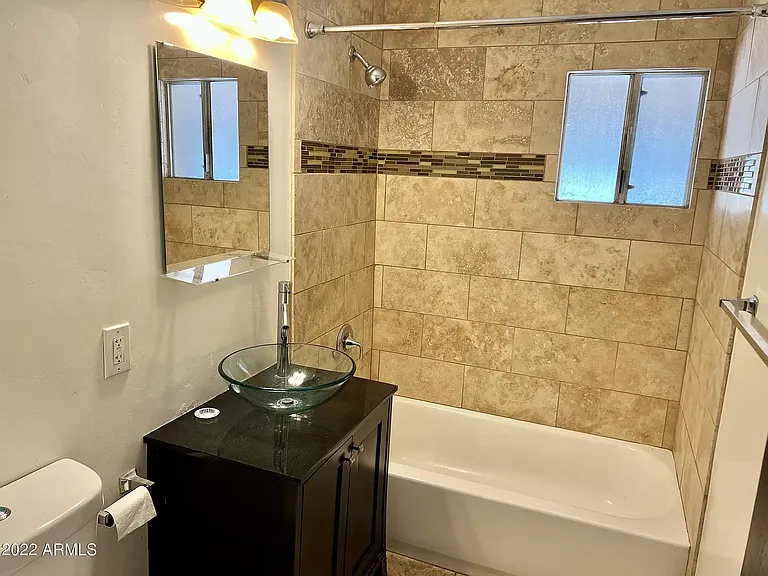 4213 N Westview Dr — Photo 9