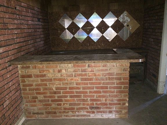 3rd image of 6108 S McKinley Ave