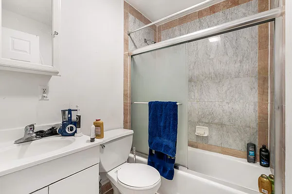 Rented by Compass | media 11