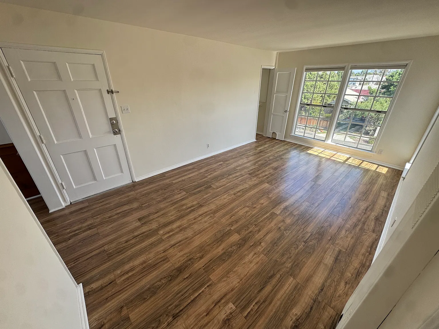 2 bed, 700 sqft, $2,495 — Photo 2