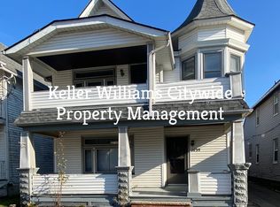 2 bedroom 1 bath with a den 2nd floor in Ohio City, Cleveland, OH 44102