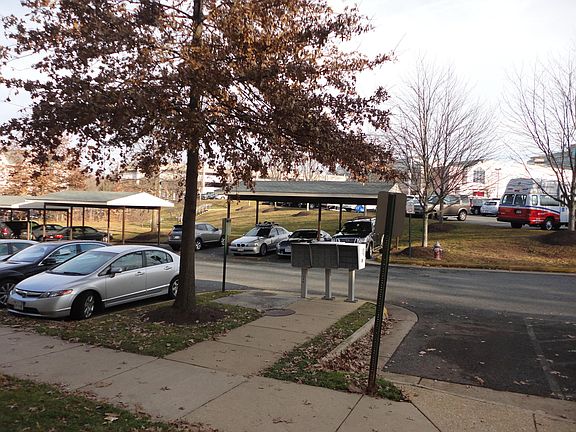 3rd image of 4126 Monument Ct #H-202