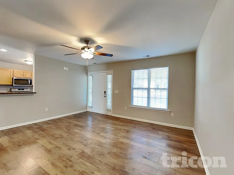 224 Barnevelder Dr — Photo 3