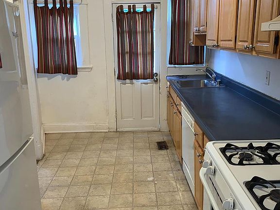 5th image of 739 Springfield Ave