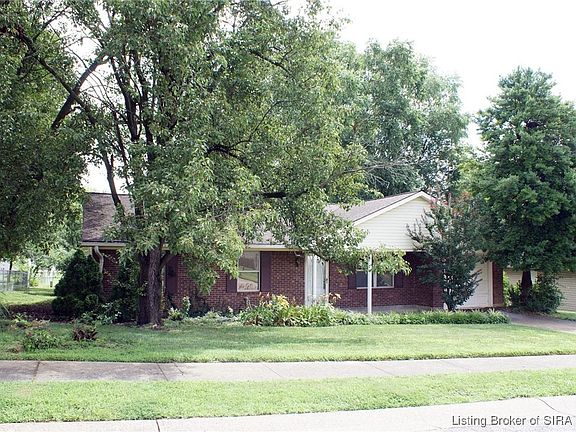 3rd image of 3008 Bluegrass Court