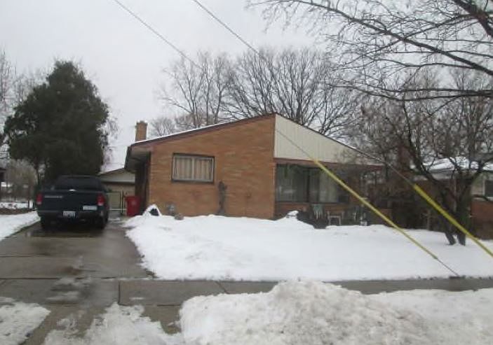 1st image of 26447 Oak St