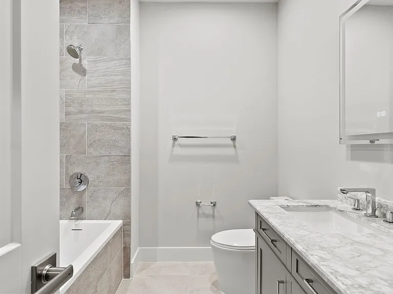 105 Brandon Ct — Photo 40