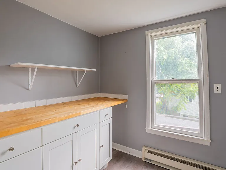 427 Delaware Ave — Photo 6