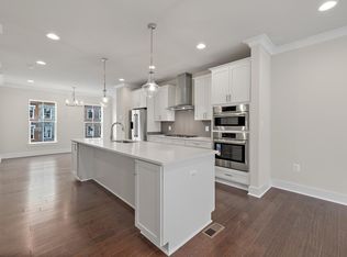 14804 Retreat Blvd, Chantilly, VA 20151