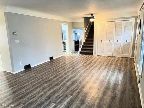 5th image of 1031 Oakview Dr