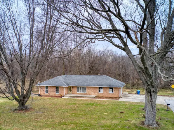 700 S 2nd St, Plymouth, IN 46563