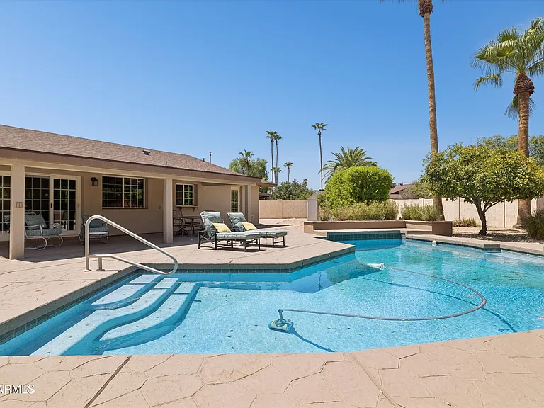 3526 E Sahuaro Dr — Photo 36