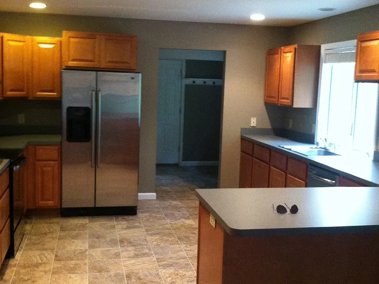 21324 Delaware Ave — Photo 4