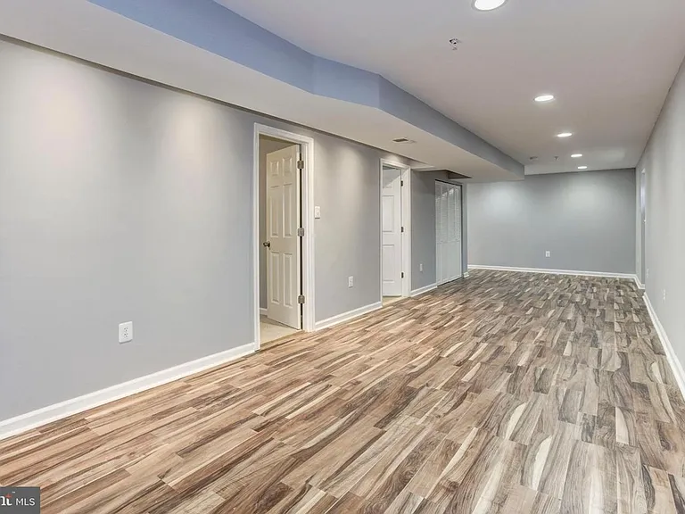5755 Southern Ave — Photo 26