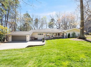 6 Pine Knoll Dr, Lake Wylie, SC 29710