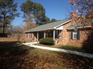 1074 County Lake Rd, Starkville, MS 39759