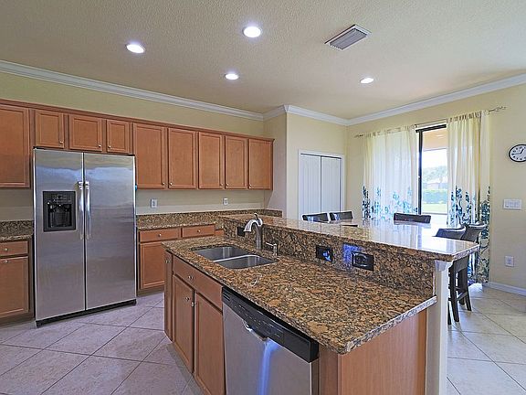 3rd image of 13531 San Georgio Dr