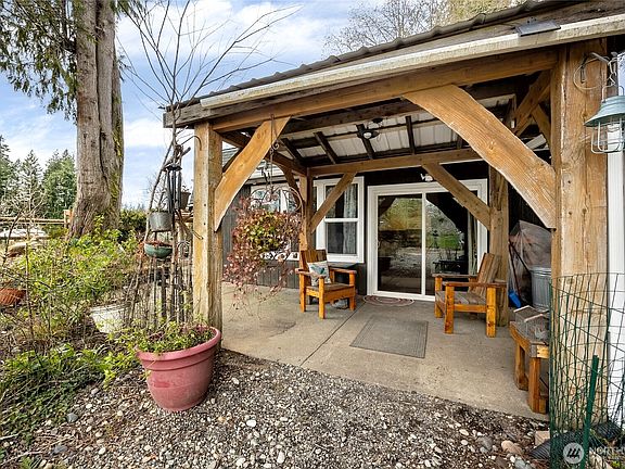 2nd image of 171 E Old Farm Rd