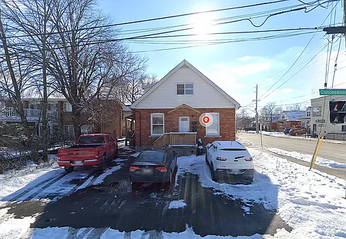 958 Concession St #2 Photo 1