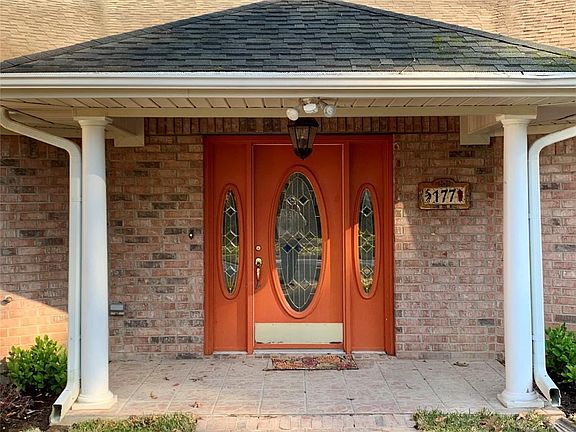 3rd image of 177 Westwood Dr E