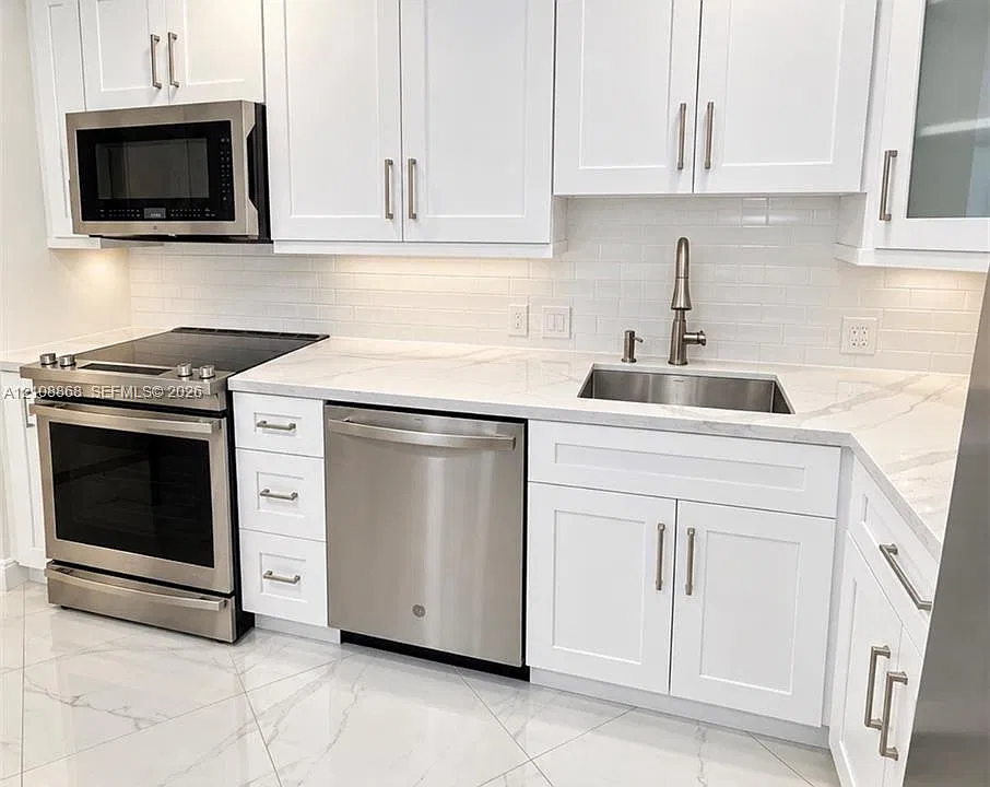 3301 N Country Club Dr #305