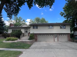 1518 N Jackson St, Aberdeen, SD 57401