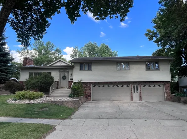 1518 N Jackson St, Aberdeen, SD 57401