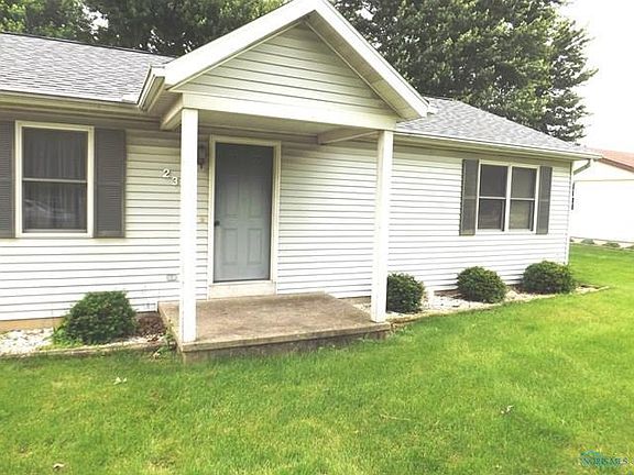 2nd image of 233 Crescent Dr #4