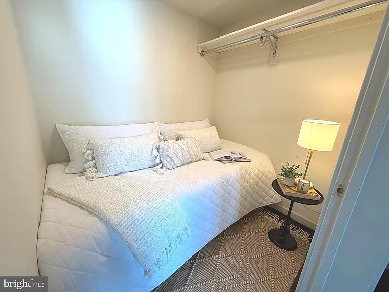 1025 1st St SE #907 — Photo 14