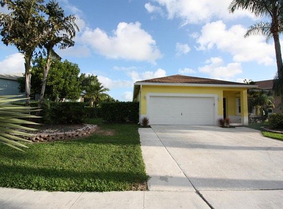 2nd image of 6293 Lansdowne Cir