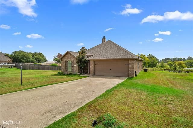 1st image of 173 Lakeside Dr